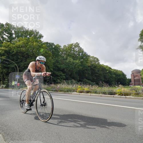 14.09.2025 - Stadtparktriathlon Michael Burmester http://msf.ph/oto/8895312 14.09.2025 12:59:07 Radfahren 1334, 1390, 1392, 1417, 1495, 1511 meine-sportfotos.de
