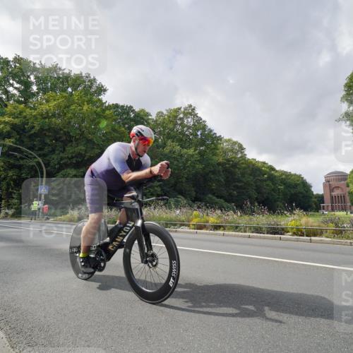 14.09.2025 - Stadtparktriathlon Michael Burmester http://msf.ph/oto/8895313 14.09.2025 12:59:08 Radfahren 1279, 1334, 1390, 1392, 1417, 1495, 1511 meine-sportfotos.de