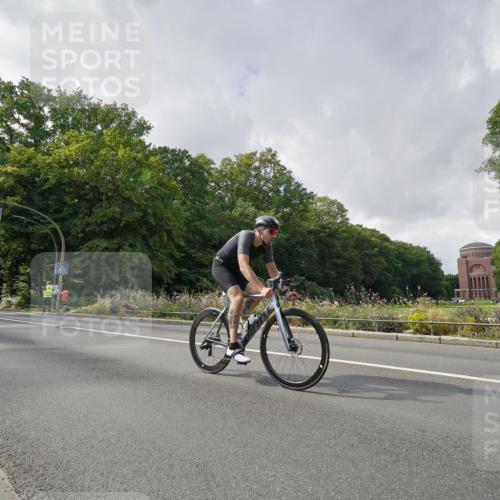 14.09.2025 - Stadtparktriathlon Michael Burmester http://msf.ph/oto/8895317 14.09.2025 12:59:13 Radfahren 1279, 1334, 1390, 1392, 1417, 1495, 1511 meine-sportfotos.de