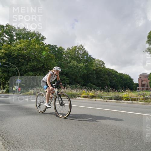 14.09.2025 - Stadtparktriathlon Michael Burmester http://msf.ph/oto/8895319 14.09.2025 12:59:15 Radfahren 1279, 1334, 1390, 1392, 1417, 1444 meine-sportfotos.de