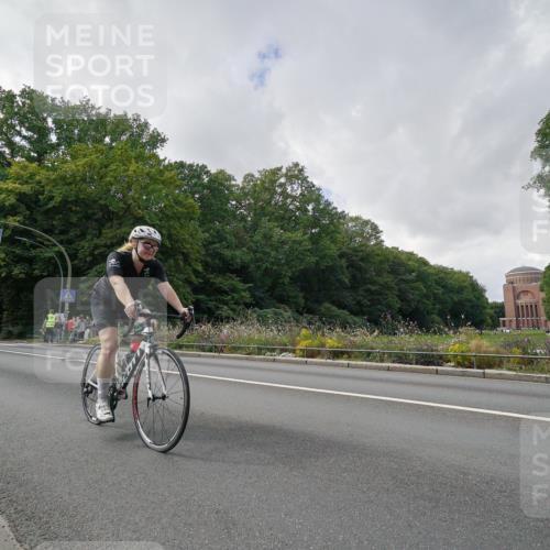 14.09.2025 - Stadtparktriathlon Michael Burmester http://msf.ph/oto/8895327 14.09.2025 12:59:35 Radfahren 1275, 1312, 1335, 1345, 1359, 1396, 1404, 1430, 1451, 1484 meine-sportfotos.de