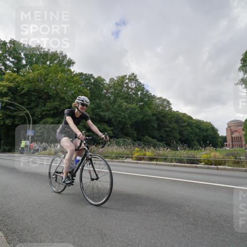 14.09.2025 - Stadtparktriathlon Michael Burmester http://msf.ph/oto/8895329 14.09.2025 12:59:37 Radfahren 1275, 1312, 1335, 1359, 1396, 1404, 1413, 1430, 1451, 1484 meine-sportfotos.de