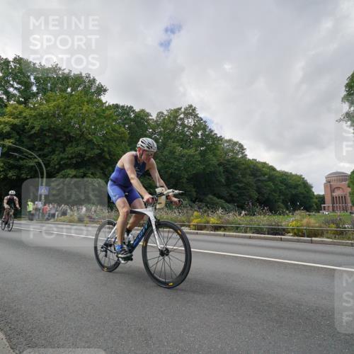 14.09.2025 - Stadtparktriathlon Michael Burmester http://msf.ph/oto/8895336 14.09.2025 12:59:44 Radfahren 1222, 1275, 1335, 1340, 1359, 1396, 1404, 1413, 1425, 1484 meine-sportfotos.de