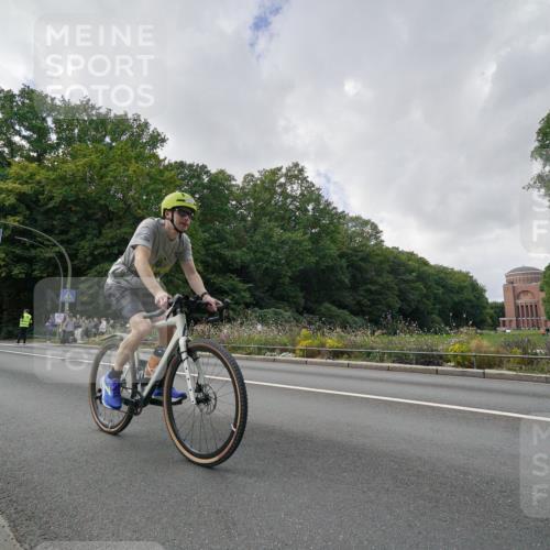 14.09.2025 - Stadtparktriathlon Michael Burmester http://msf.ph/oto/8895347 14.09.2025 13:00:04 Radfahren 1277, 1456, 1468, 1498 meine-sportfotos.de