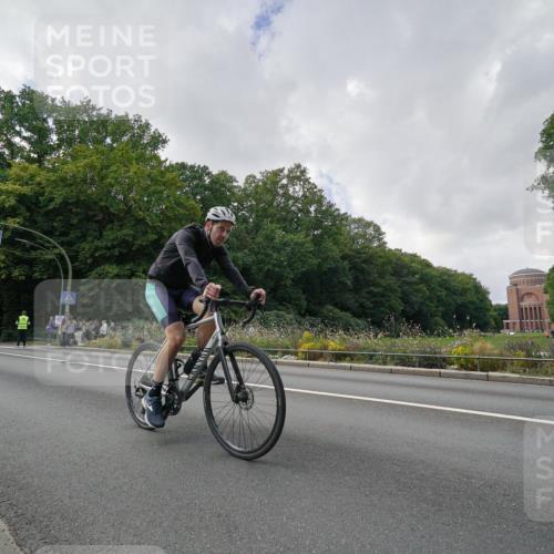 14.09.2025 - Stadtparktriathlon Michael Burmester http://msf.ph/oto/8895348 14.09.2025 13:00:05 Radfahren 1456, 1468, 1498 meine-sportfotos.de