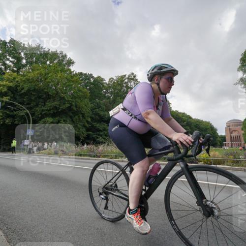 14.09.2025 - Stadtparktriathlon Michael Burmester http://msf.ph/oto/8895354 14.09.2025 13:00:25 Radfahren 1322, 1331, 1448, 1471 meine-sportfotos.de