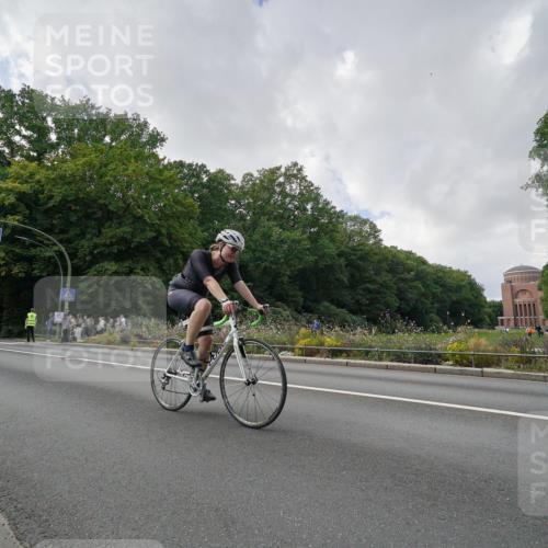 14.09.2025 - Stadtparktriathlon Michael Burmester http://msf.ph/oto/8895357 14.09.2025 13:00:29 Radfahren 1276, 1322, 1331, 1448, 1471 meine-sportfotos.de