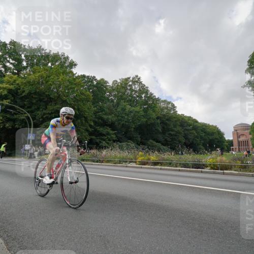 14.09.2025 - Stadtparktriathlon Michael Burmester http://msf.ph/oto/8895358 14.09.2025 13:00:36 Radfahren 1228, 1276, 1325, 1382 meine-sportfotos.de