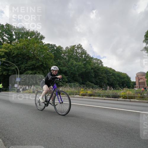 14.09.2025 - Stadtparktriathlon Michael Burmester http://msf.ph/oto/8895359 14.09.2025 13:00:40 Radfahren 1228, 1276, 1325, 1382 meine-sportfotos.de