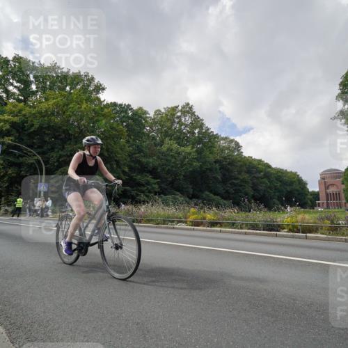 14.09.2025 - Stadtparktriathlon Michael Burmester http://msf.ph/oto/8895371 14.09.2025 13:01:07 Radfahren 1285, 1351, 1427, 1432, 1460, 1507 meine-sportfotos.de