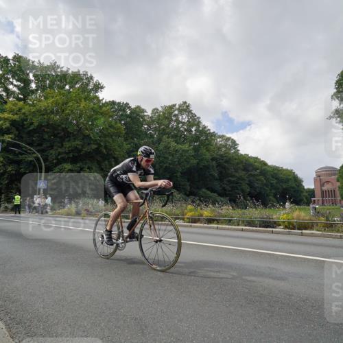 14.09.2025 - Stadtparktriathlon Michael Burmester http://msf.ph/oto/8895380 14.09.2025 13:01:23 Radfahren 1236, 1303, 1341, 1353, 1360, 1368, 1420, 1438, 1439, 1454, 1469, 1496, 1504, 1506, 1508, 1515 meine-sportfotos.de
