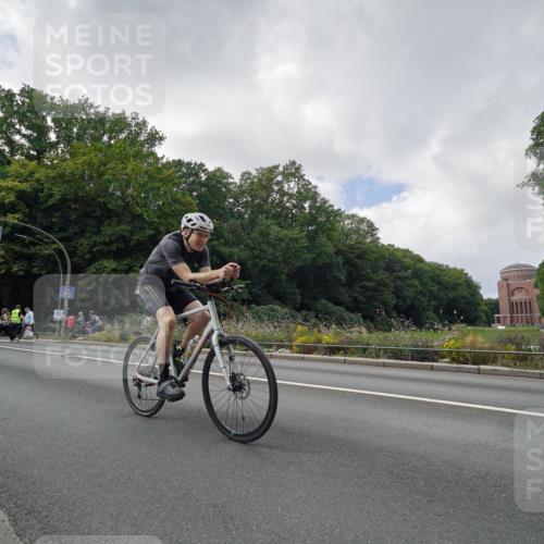 14.09.2025 - Stadtparktriathlon Michael Burmester http://msf.ph/oto/8895397 14.09.2025 13:01:45 Radfahren 1419, 1480, 1481 meine-sportfotos.de
