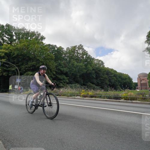 14.09.2025 - Stadtparktriathlon Michael Burmester http://msf.ph/oto/8895403 14.09.2025 13:02:00 Radfahren 1323, 1410, 1436, 1463, 1501, 1514 meine-sportfotos.de