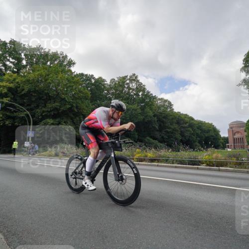 14.09.2025 - Stadtparktriathlon Michael Burmester http://msf.ph/oto/8895405 14.09.2025 13:02:05 Radfahren 1323, 1501, 1514 meine-sportfotos.de