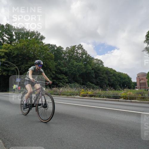 14.09.2025 - Stadtparktriathlon Michael Burmester http://msf.ph/oto/8895410 14.09.2025 13:02:20 Radfahren 1380, 1411, 1431, 1441, 1467, 1476, 1497 meine-sportfotos.de