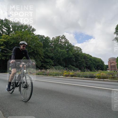14.09.2025 - Stadtparktriathlon Michael Burmester http://msf.ph/oto/8895415 14.09.2025 13:02:28 Radfahren 1411, 1431, 1441, 1450, 1489, 1497, 1519 meine-sportfotos.de