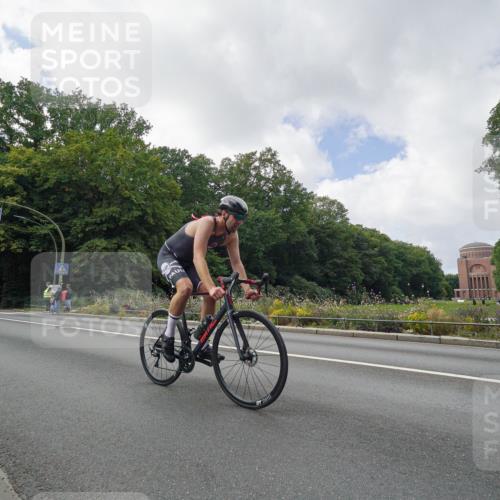 14.09.2025 - Stadtparktriathlon Michael Burmester http://msf.ph/oto/8895429 14.09.2025 13:02:50 Radfahren 1349, 1355, 1367, 1414, 1435, 1477, 1483, 1488, 1492 meine-sportfotos.de