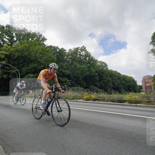 14.09.2025 - Stadtparktriathlon Michael Burmester http://msf.ph/oto/8895433 14.09.2025 13:02:57 Radfahren 1352, 1387, 1403, 1414, 1435, 1483, 1492 meine-sportfotos.de