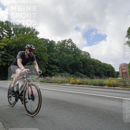 14.09.2025 - Stadtparktriathlon Michael Burmester http://msf.ph/oto/8895437 14.09.2025 13:03:00 Radfahren 1300, 1352, 1387, 1403, 1407, 1414, 1492, 1493 meine-sportfotos.de