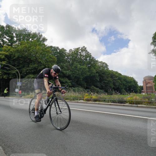 14.09.2025 - Stadtparktriathlon Michael Burmester http://msf.ph/oto/8895445 14.09.2025 13:03:13 Radfahren 1300, 1384, 1400, 1415, 1437, 1499 meine-sportfotos.de