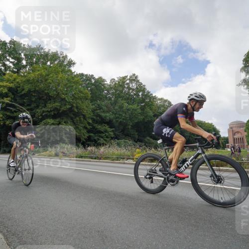 14.09.2025 - Stadtparktriathlon Michael Burmester http://msf.ph/oto/8895449 14.09.2025 13:03:20 Radfahren 1397, 1400, 1415, 1499, 1510 meine-sportfotos.de