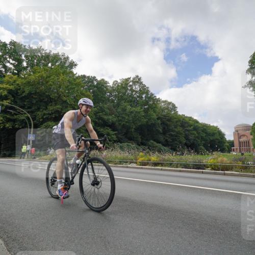 14.09.2025 - Stadtparktriathlon Michael Burmester http://msf.ph/oto/8895454 14.09.2025 13:03:34 Radfahren 1324, 1350, 1376, 1385, 1397, 1465, 1473 meine-sportfotos.de