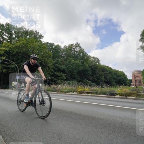14.09.2025 - Stadtparktriathlon Michael Burmester http://msf.ph/oto/8895457 14.09.2025 13:03:38 Radfahren 1324, 1350, 1357, 1385, 1465, 1473 meine-sportfotos.de