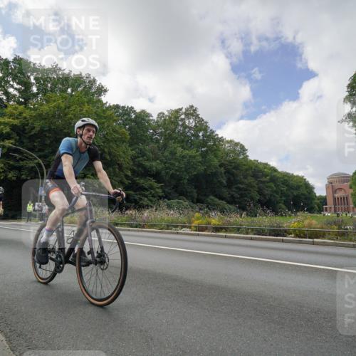 14.09.2025 - Stadtparktriathlon Michael Burmester http://msf.ph/oto/8895463 14.09.2025 13:03:52 Radfahren 1326, 1374, 1389, 1394, 1399 meine-sportfotos.de