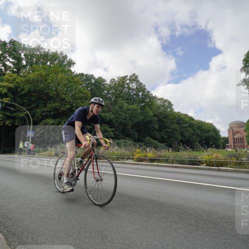 14.09.2025 - Stadtparktriathlon Michael Burmester http://msf.ph/oto/8895464 14.09.2025 13:03:53 Radfahren 1326, 1374, 1389, 1394, 1399 meine-sportfotos.de