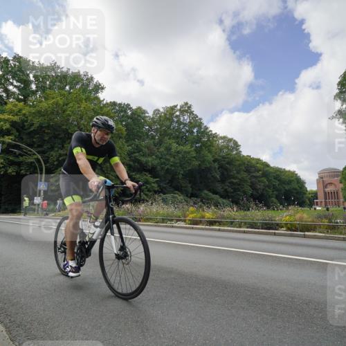 14.09.2025 - Stadtparktriathlon Michael Burmester http://msf.ph/oto/8895473 14.09.2025 13:04:20 Radfahren 1361, 1405, 1490 meine-sportfotos.de