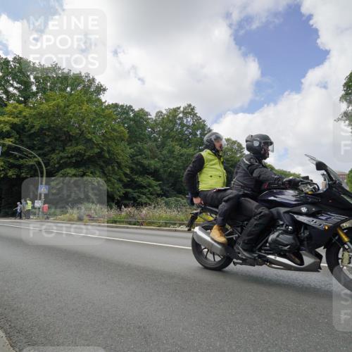 14.09.2025 - Stadtparktriathlon Michael Burmester http://msf.ph/oto/8895474 14.09.2025 13:04:25 Radfahren 1361 meine-sportfotos.de