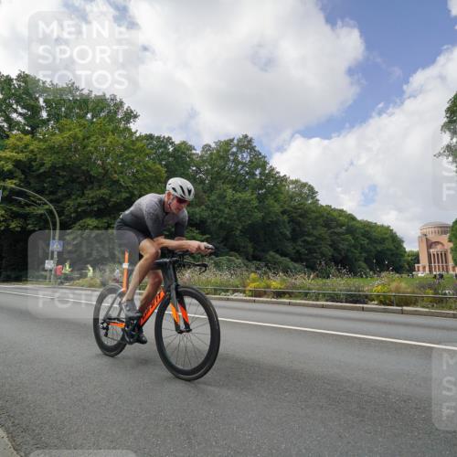 14.09.2025 - Stadtparktriathlon Michael Burmester http://msf.ph/oto/8895485 14.09.2025 13:05:05 Radfahren 1347, 1426 meine-sportfotos.de