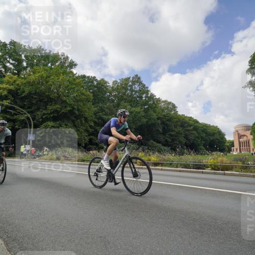 14.09.2025 - Stadtparktriathlon Michael Burmester http://msf.ph/oto/8895493 14.09.2025 13:05:31 Radfahren 1330, 1344, 1356, 1369, 1373, 1388, 1494, 1505, 1520 meine-sportfotos.de