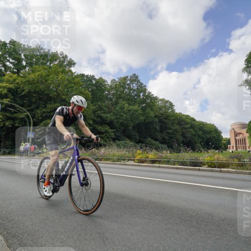 14.09.2025 - Stadtparktriathlon Michael Burmester http://msf.ph/oto/8895496 14.09.2025 13:05:35 Radfahren 1330, 1344, 1356, 1369, 1388, 1494, 1511, 1520 meine-sportfotos.de