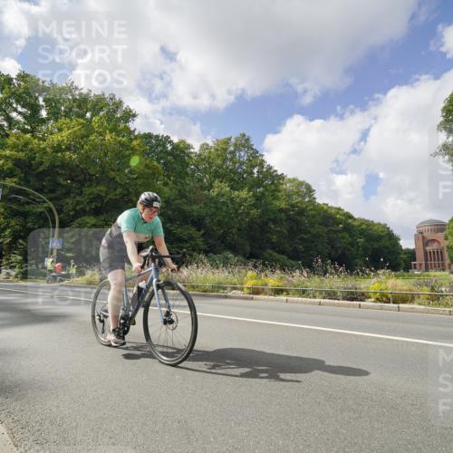 14.09.2025 - Stadtparktriathlon Michael Burmester http://msf.ph/oto/8895513 14.09.2025 13:06:12 Radfahren 1335, 1336, 1345, 1392, 1484 meine-sportfotos.de