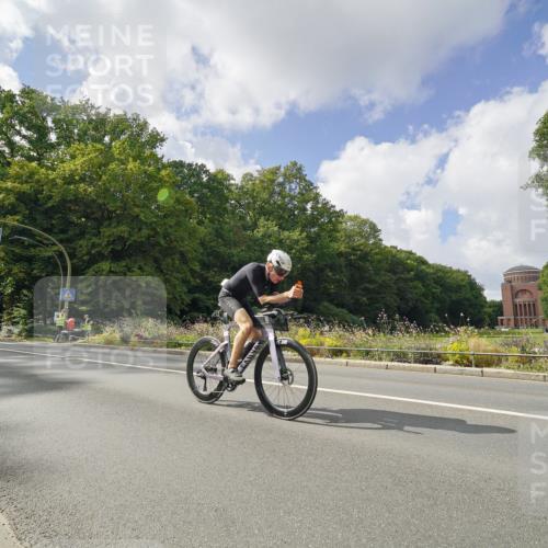 14.09.2025 - Stadtparktriathlon Michael Burmester http://msf.ph/oto/8895516 14.09.2025 13:06:18 Radfahren 1328, 1336, 1359, 1392, 1484 meine-sportfotos.de