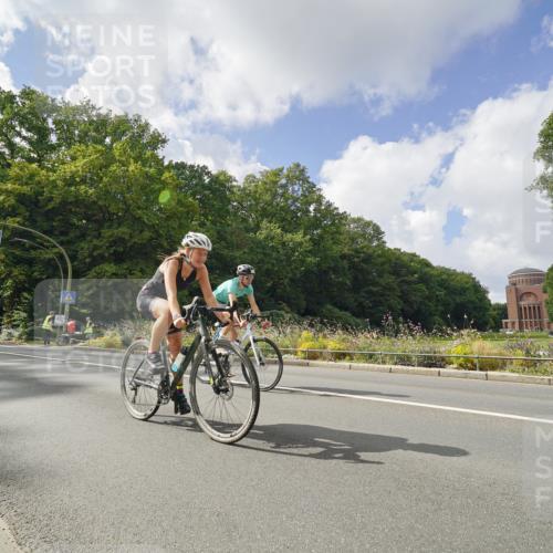 14.09.2025 - Stadtparktriathlon Michael Burmester http://msf.ph/oto/8895517 14.09.2025 13:06:23 Radfahren 1328, 1359, 1391, 1413, 1484 meine-sportfotos.de