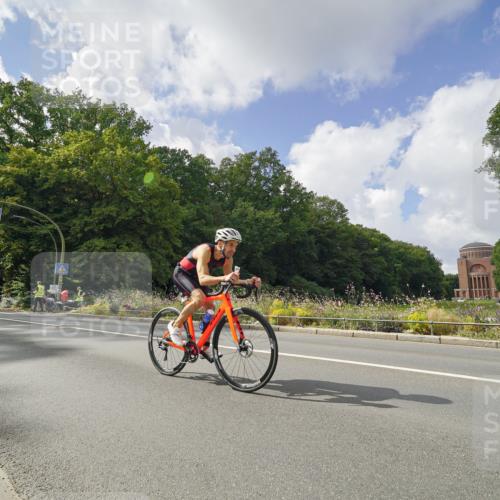 14.09.2025 - Stadtparktriathlon Michael Burmester http://msf.ph/oto/8895519 14.09.2025 13:06:28 Radfahren 1328, 1359, 1371, 1381, 1391, 1413, 1452 meine-sportfotos.de