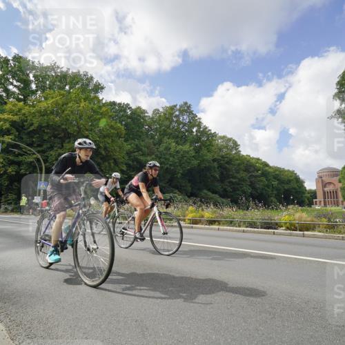 14.09.2025 - Stadtparktriathlon Michael Burmester http://msf.ph/oto/8895521 14.09.2025 13:06:33 Radfahren 1371, 1381, 1391, 1396, 1413, 1452 meine-sportfotos.de