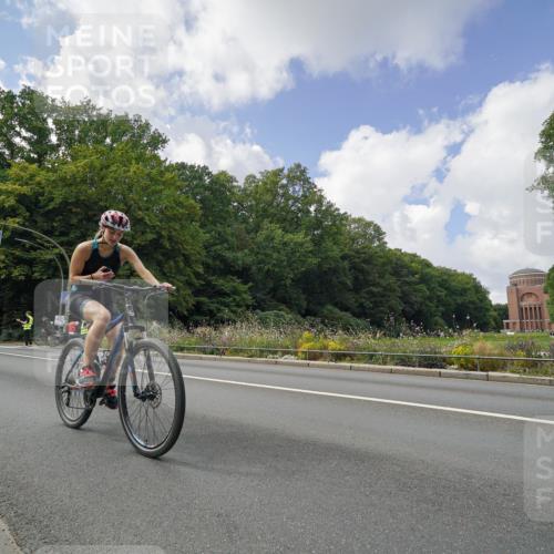 14.09.2025 - Stadtparktriathlon Michael Burmester http://msf.ph/oto/8895527 14.09.2025 13:06:47 Radfahren 1442, 1446, 1495 meine-sportfotos.de