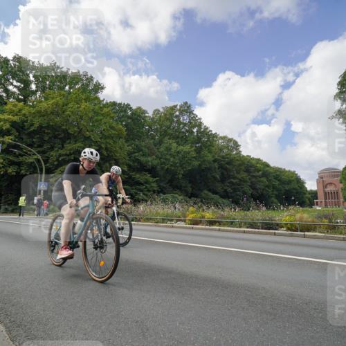 14.09.2025 - Stadtparktriathlon Michael Burmester http://msf.ph/oto/8895533 14.09.2025 13:07:11 Radfahren 1340, 1404, 1430, 1459 meine-sportfotos.de
