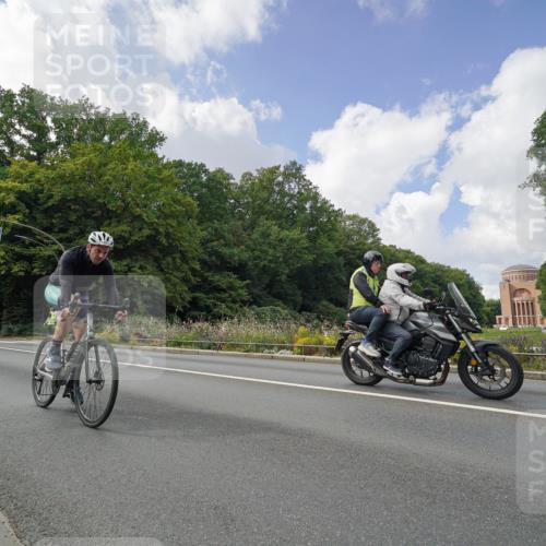 14.09.2025 - Stadtparktriathlon Michael Burmester http://msf.ph/oto/8895539 14.09.2025 13:07:29 Radfahren 1443, 1451, 1468 meine-sportfotos.de