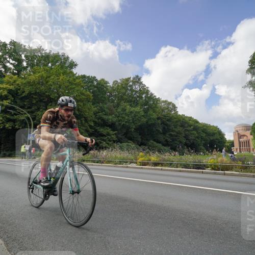 14.09.2025 - Stadtparktriathlon Michael Burmester http://msf.ph/oto/8895543 14.09.2025 13:07:38 Radfahren 1377, 1425, 1443, 1456 meine-sportfotos.de