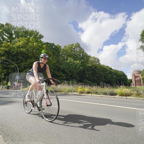14.09.2025 - Stadtparktriathlon Michael Burmester http://msf.ph/oto/8895567 14.09.2025 13:08:55 Radfahren 1432, 1460, 1462 meine-sportfotos.de