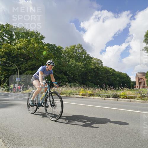 14.09.2025 - Stadtparktriathlon Michael Burmester http://msf.ph/oto/8895569 14.09.2025 13:09:01 Radfahren 1329, 1427, 1432, 1460, 1462, 1507, 1517 meine-sportfotos.de