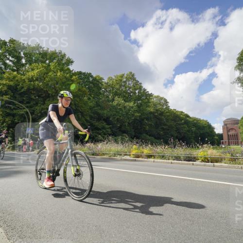 14.09.2025 - Stadtparktriathlon Michael Burmester http://msf.ph/oto/8895580 14.09.2025 13:09:19 Radfahren 1410, 1448 meine-sportfotos.de