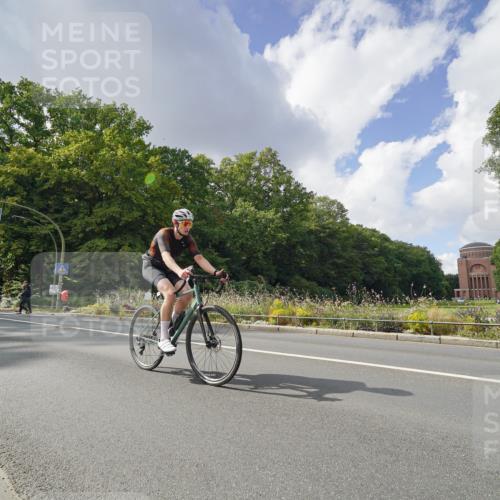 14.09.2025 - Stadtparktriathlon Michael Burmester http://msf.ph/oto/8895591 14.09.2025 13:09:42 Radfahren 1343, 1515 meine-sportfotos.de
