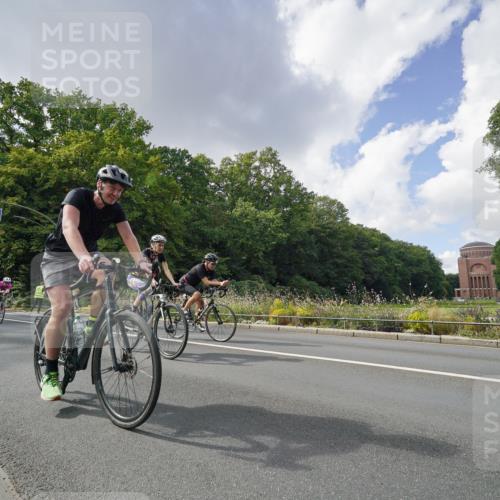 14.09.2025 - Stadtparktriathlon Michael Burmester http://msf.ph/oto/8895593 14.09.2025 13:10:20 Radfahren 1349, 1384, 1387, 1436, 1438, 1439, 1467, 1480, 1488, 1499, 1501 meine-sportfotos.de