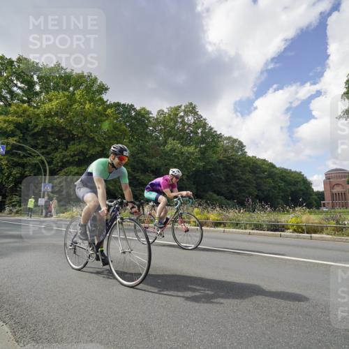 14.09.2025 - Stadtparktriathlon Michael Burmester http://msf.ph/oto/8895595 14.09.2025 13:10:21 Radfahren 1349, 1384, 1387, 1436, 1438, 1439, 1467, 1480, 1488, 1499, 1501 meine-sportfotos.de