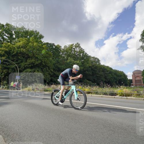 14.09.2025 - Stadtparktriathlon Michael Burmester http://msf.ph/oto/8895600 14.09.2025 13:10:36 Radfahren 1331, 1341, 1342, 1380, 1414, 1431, 1489, 1510, 1519 meine-sportfotos.de
